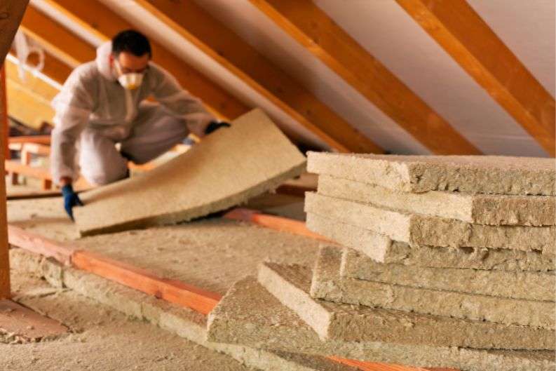 4 Tips for Hiring an Attic Insulation Contractor